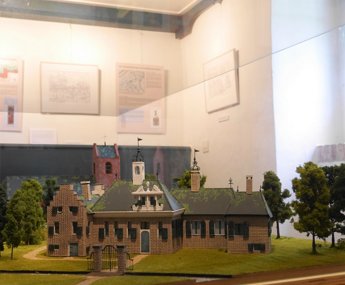973expositieJeppemastate kleiner