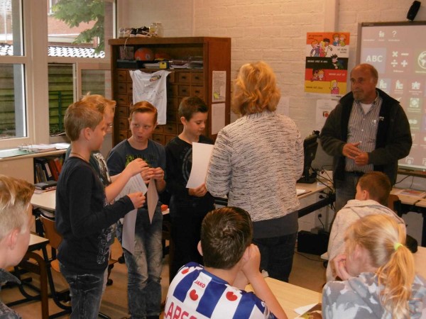dodenherdenking marrum speldje600x450