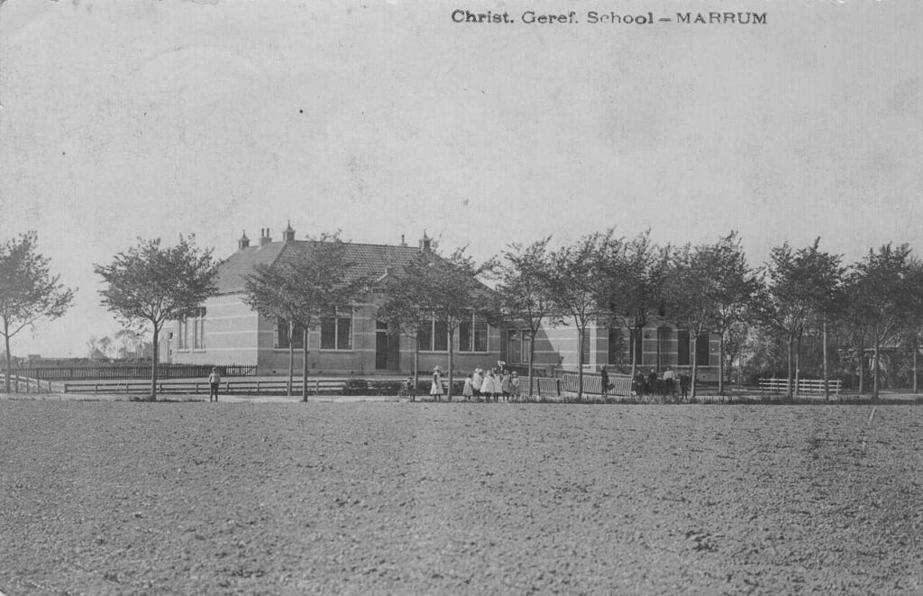 Lage herenweg 78geref.school en schoolhuis